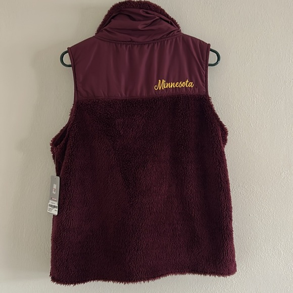 University of Minnesota women’s M sherpa vest - Picture 2 of 8